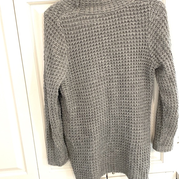 Soft sweater. Grey. Worn once. Smoke free home. - Picture 4 of 4